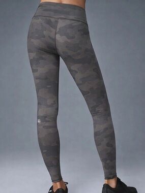 Alo Yoga High-Waist Camo Vapor Legging